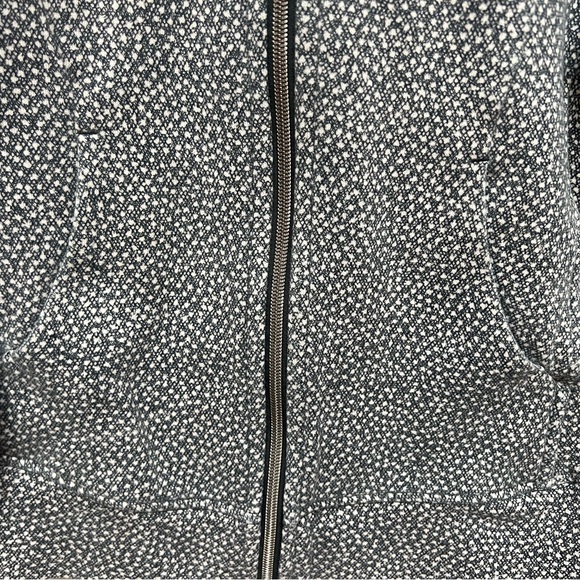 Lululemon Scuba Black and White Zip-Up Jacket - Picture 5 of 9